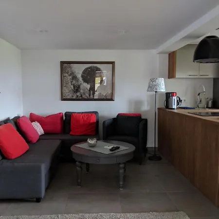 アパート Dasgams ゴーザウ